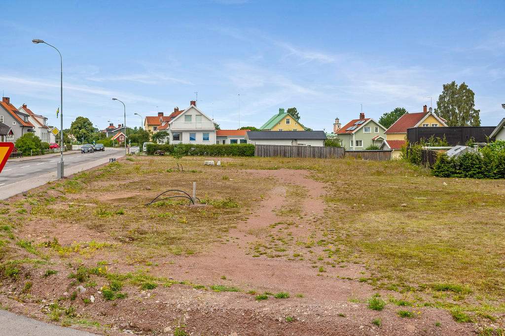 Alla tre tomterna sett från öster, Varvsgatan 2A närmast