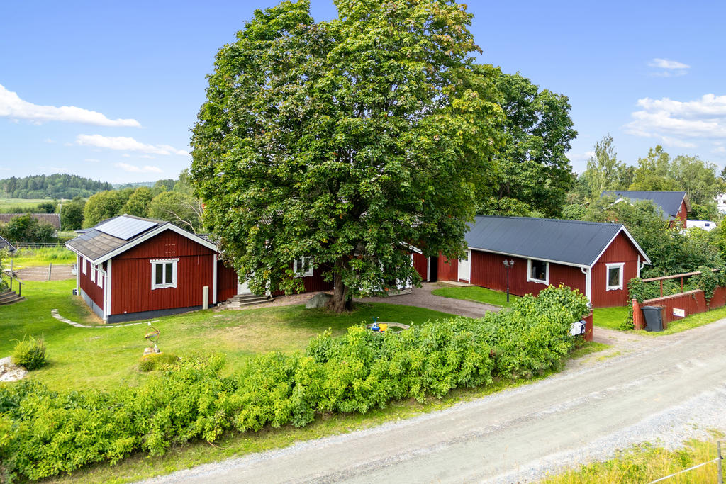 Vy över fastigheten