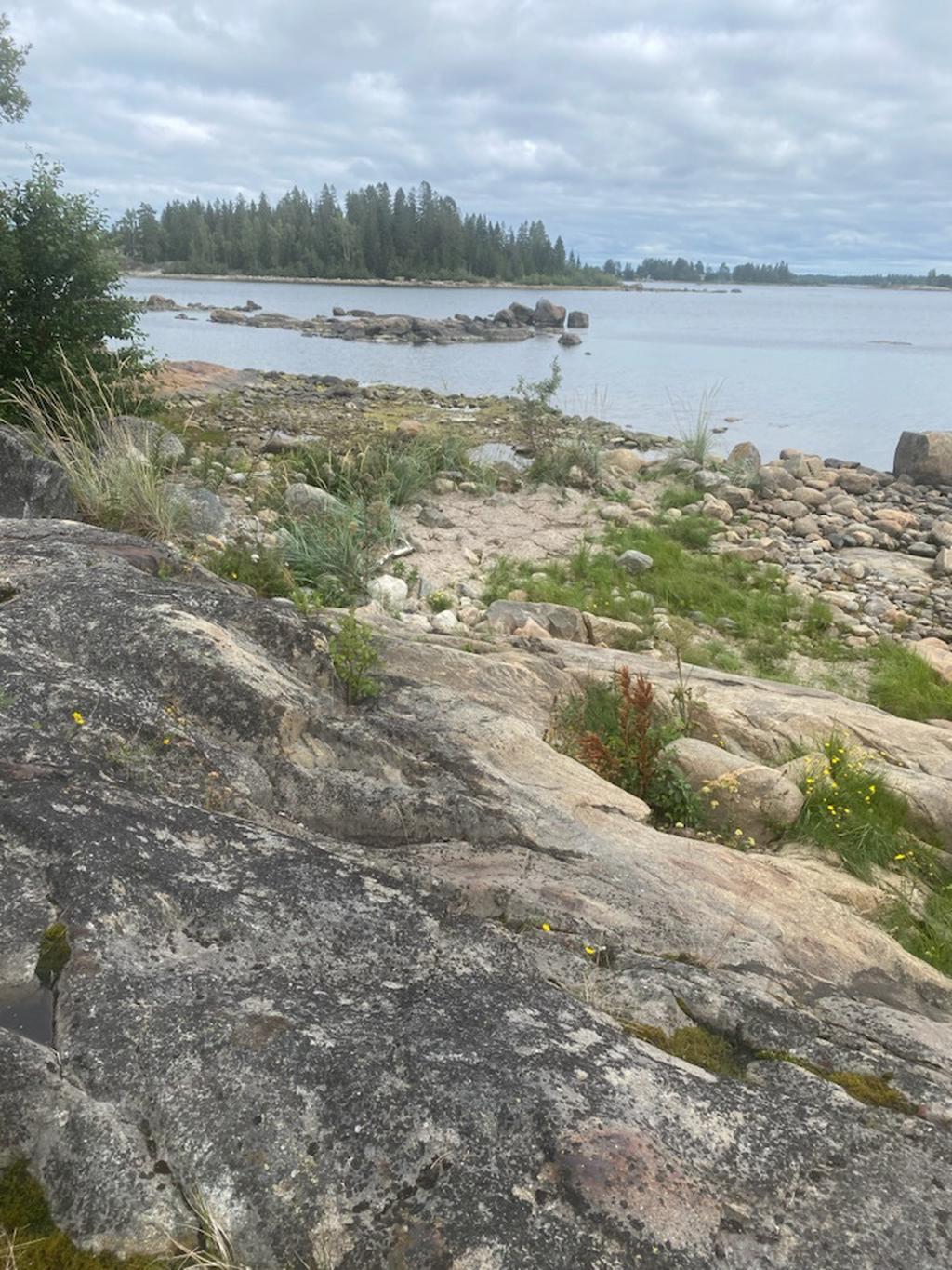 Klippor nere vid havet, 5 minuter bort