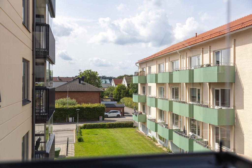 Utsikt från balkongen.