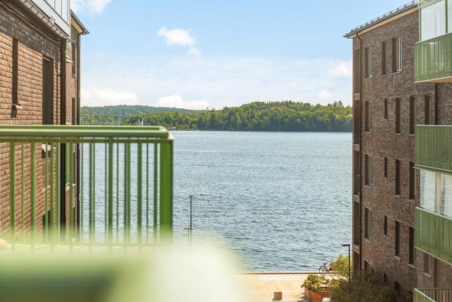 Varmt välkommen till Periskopvägen 4 i Dalénum på Lidingö