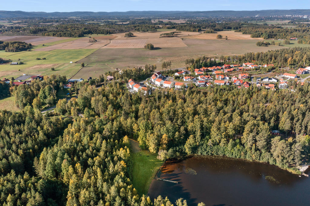 Vy över området med badplats