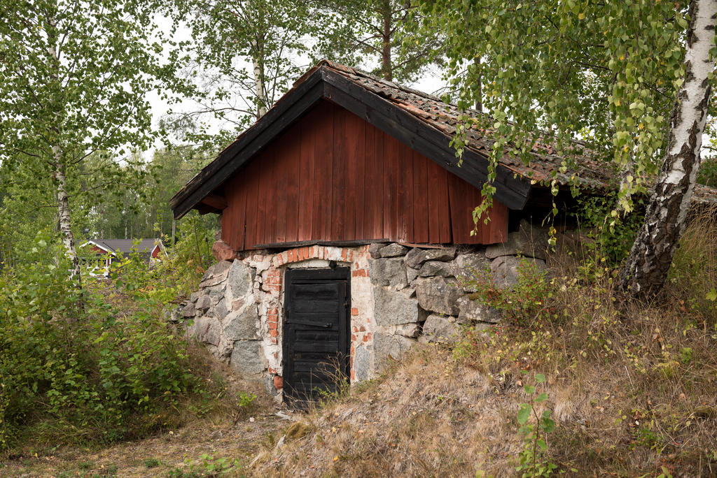 Jordkällare.