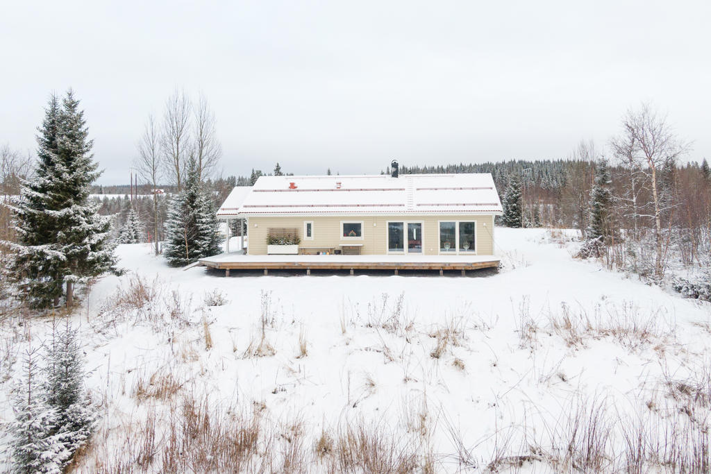 Stora altan i söderläge.
