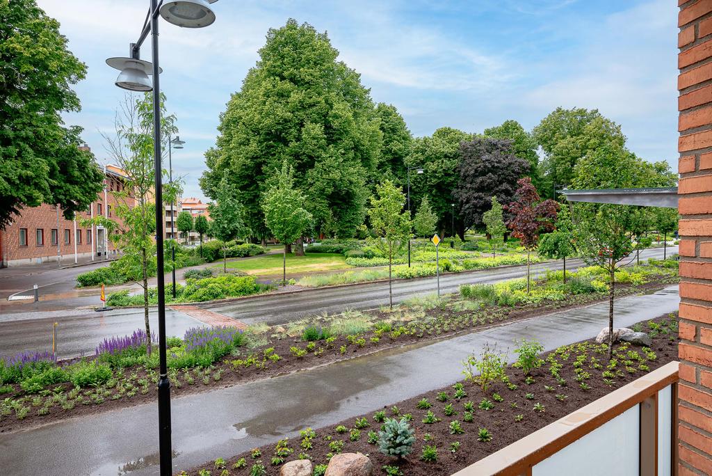 Balkong mot stadsparken