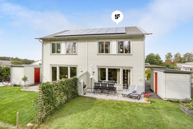 Varmt välkomna till Slåttervägen 12B! 