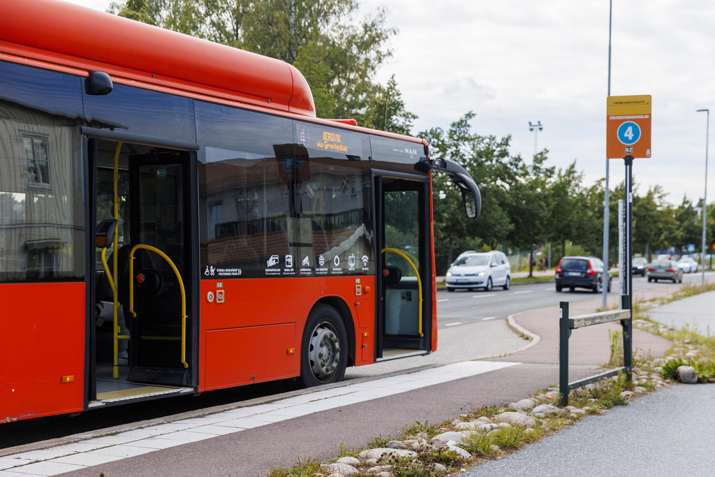 Stadsbuss nära bostaden med bra förbindelser till Centrum, Bergvik och Universitetet 