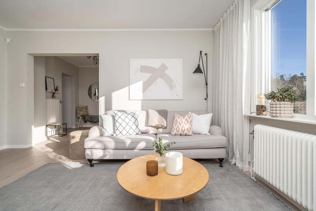 Vardagsrummet, mot hallen