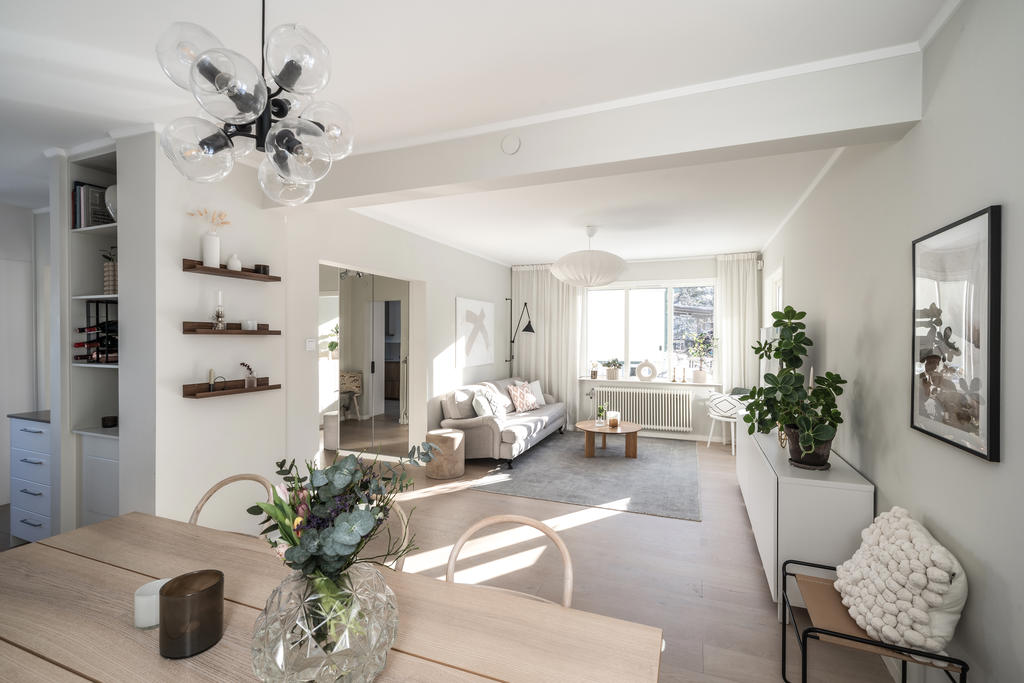 Vardagsrummet, från matsalen