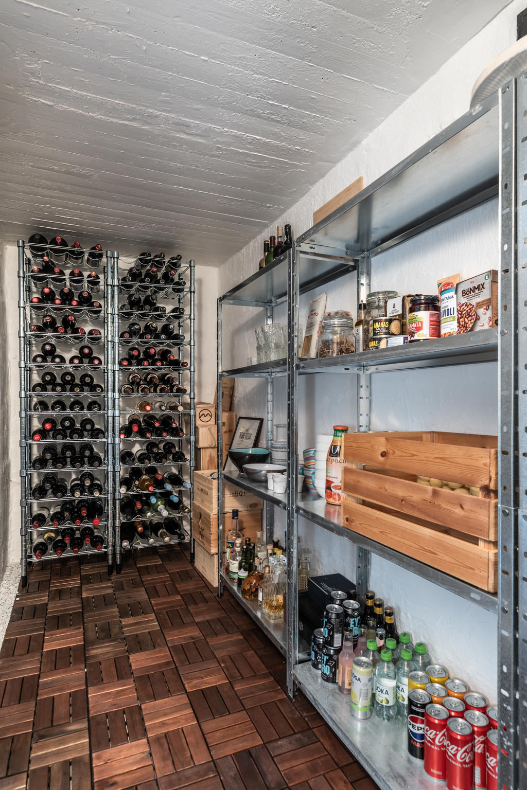 Mat- och vinkällare