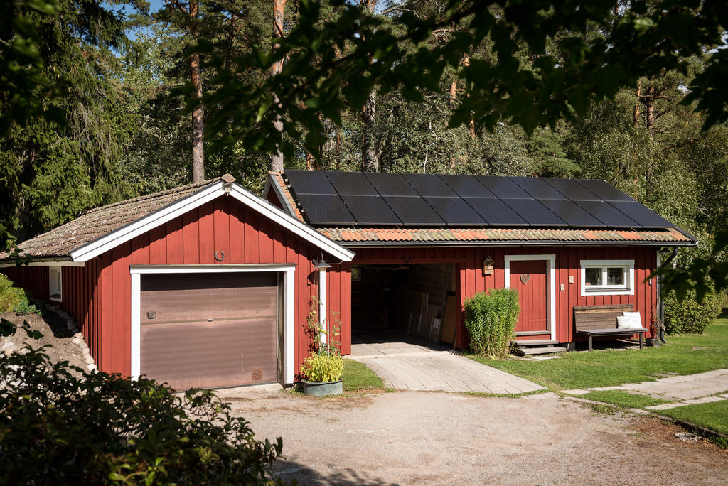 Garage.