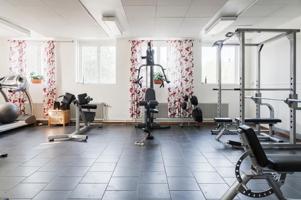 Gym i källarplan ( inventarier ingår ej) 