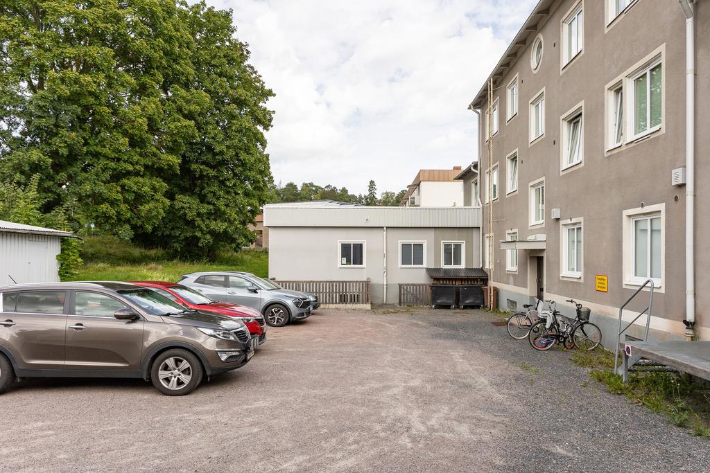 Innergård med parkering