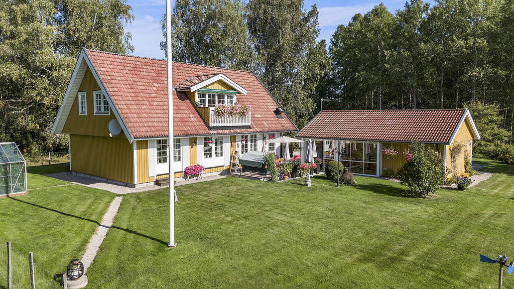 Härlig trädgårdstomt