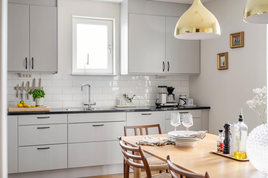Släta fronter och integrerad diskmaskin