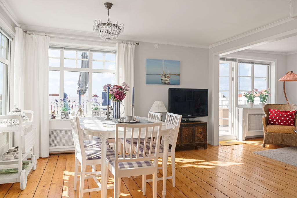 Matsplats/vardagsrum i öppen planlösning