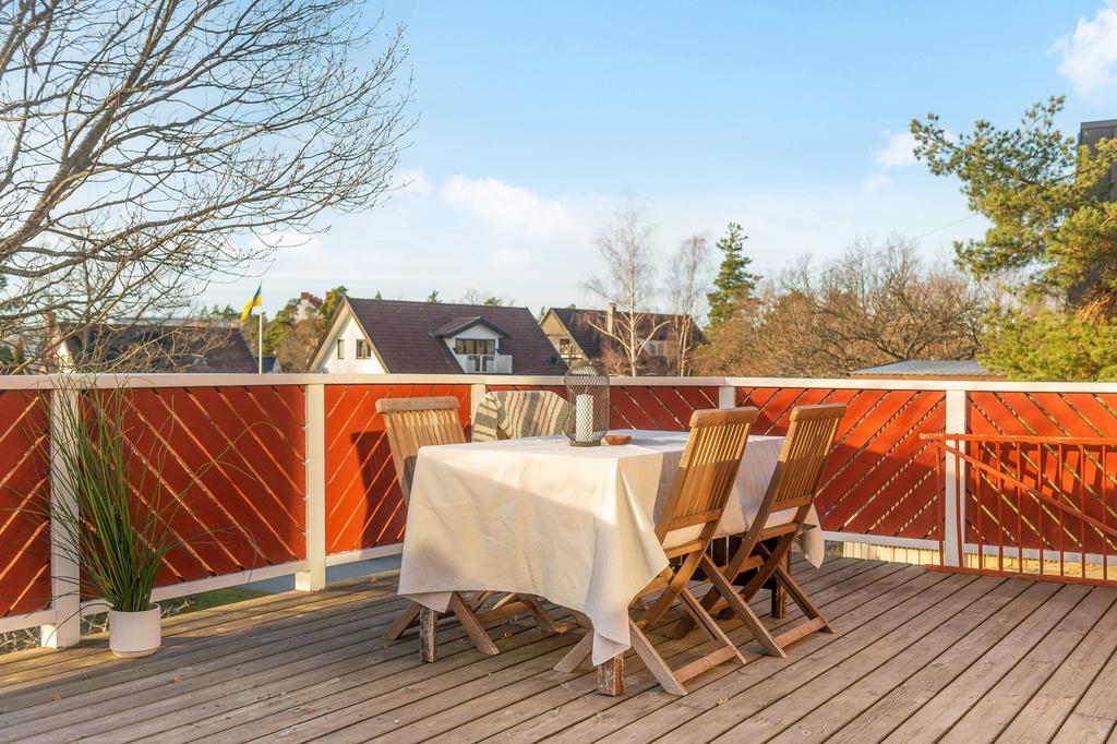 Terrass i härligt solläge