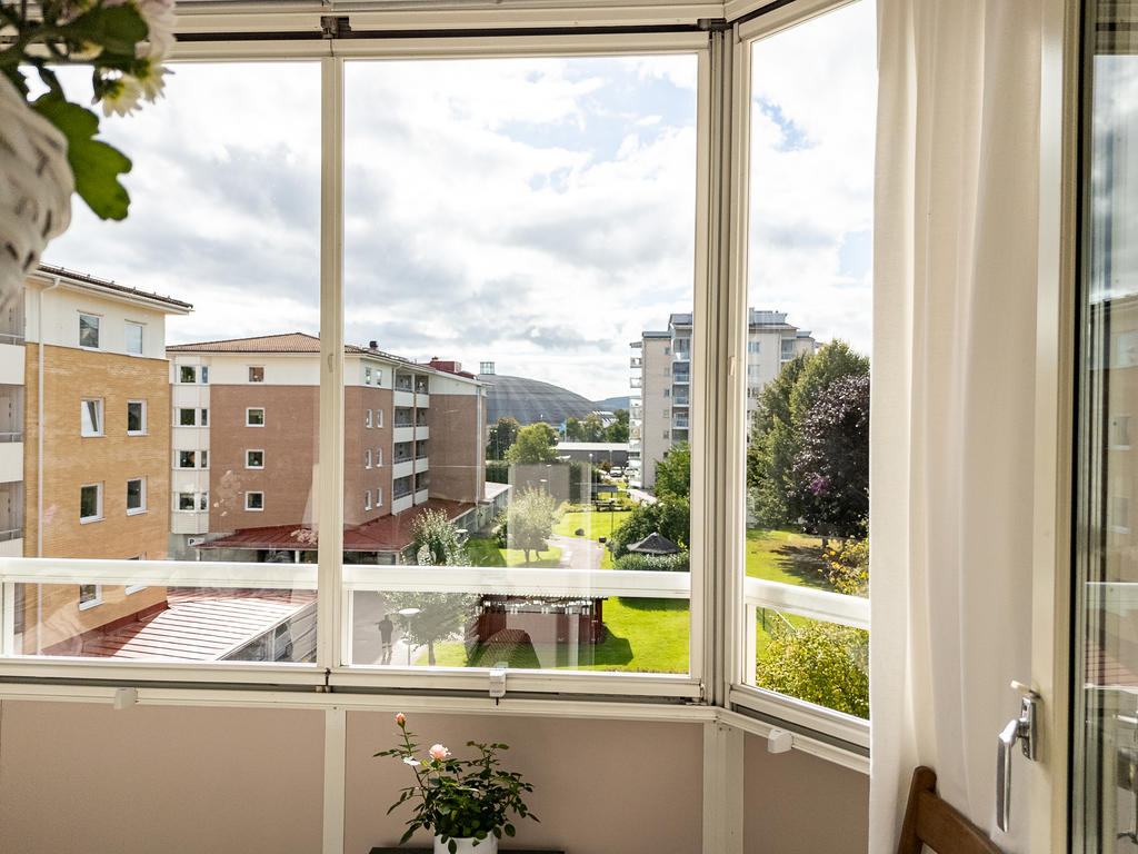 Solen ligger på hela eftermiddagen och kvällen!