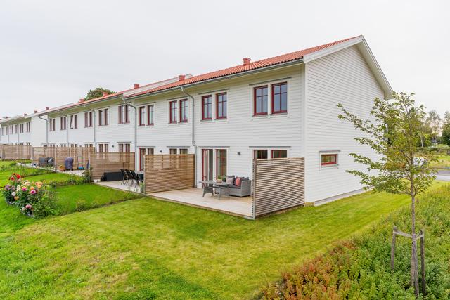 Radhus med hörntomt och fin uteplats