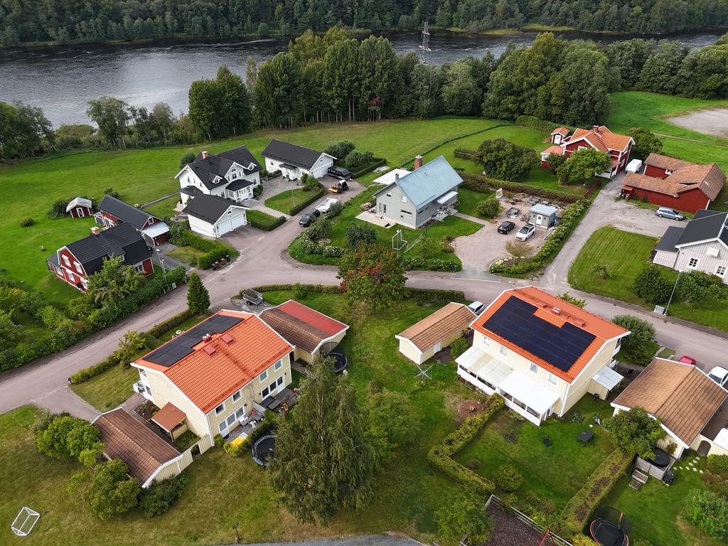 En kort promenad bort finner du Älvenrundan