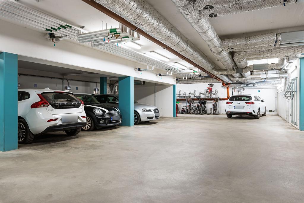 Garage under fastigheten