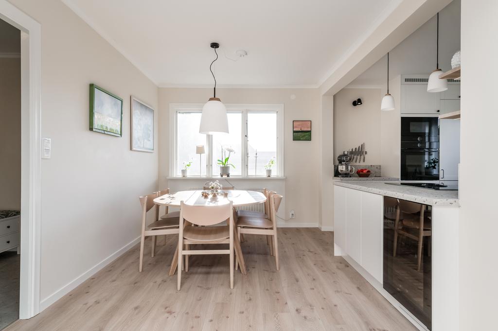 Vinkyl intill matplatsen