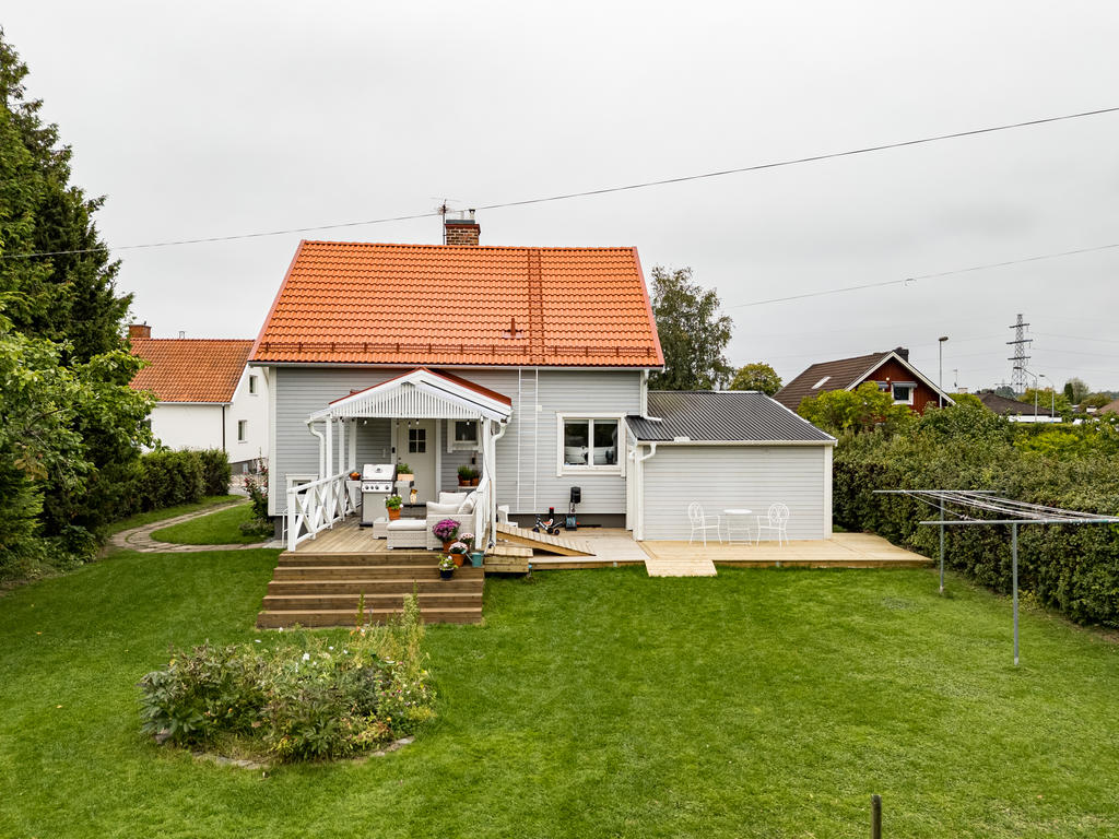 Stor altan på baksidan