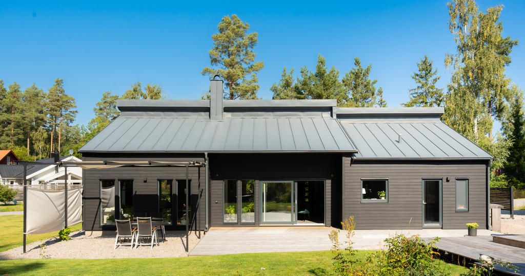 Välbyggt och energismart hus uppfört 2021.