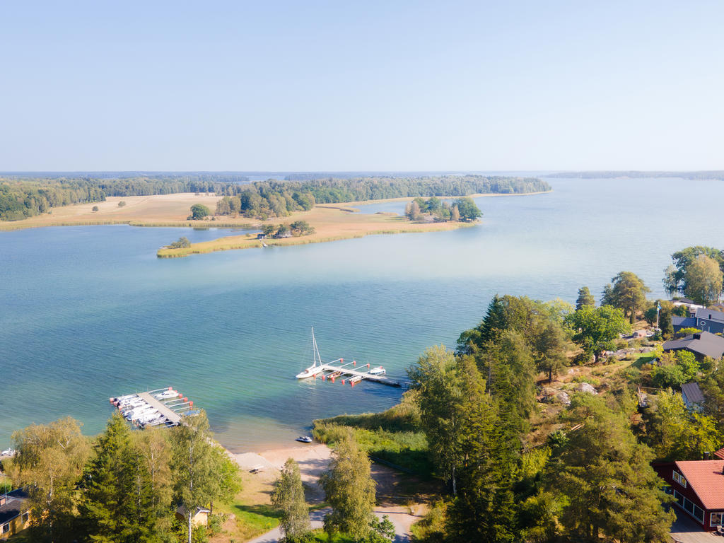 Ta båten ut i skärgården på några minuter.