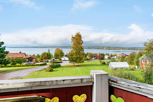 Del av utsikten mot Siljan med Kyrkan och Långbryggan.
