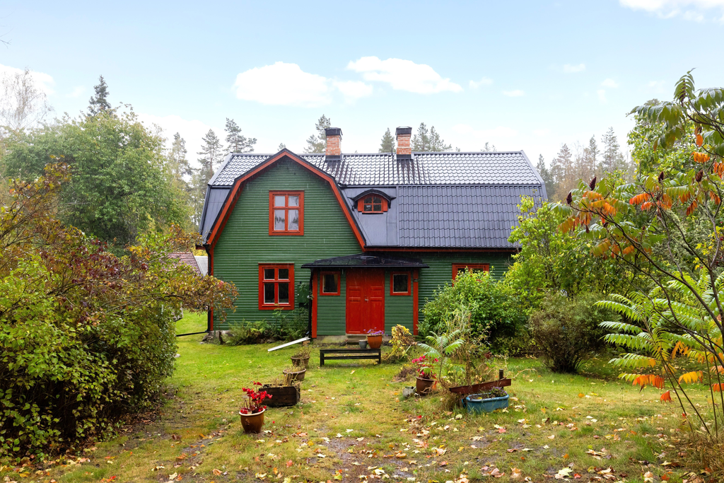 Vackert med renoverat tak och fasad