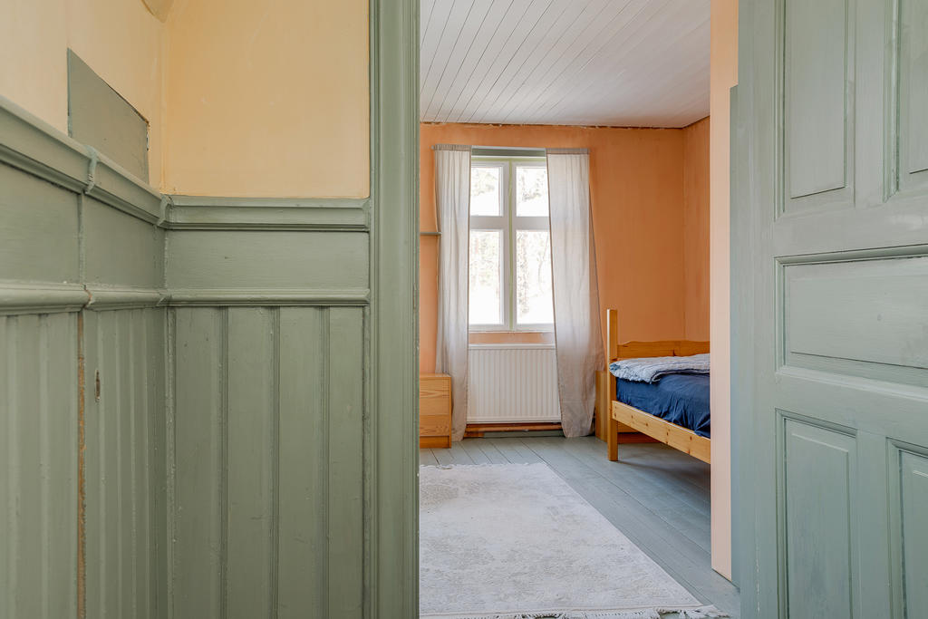 Ett av tre sovrum