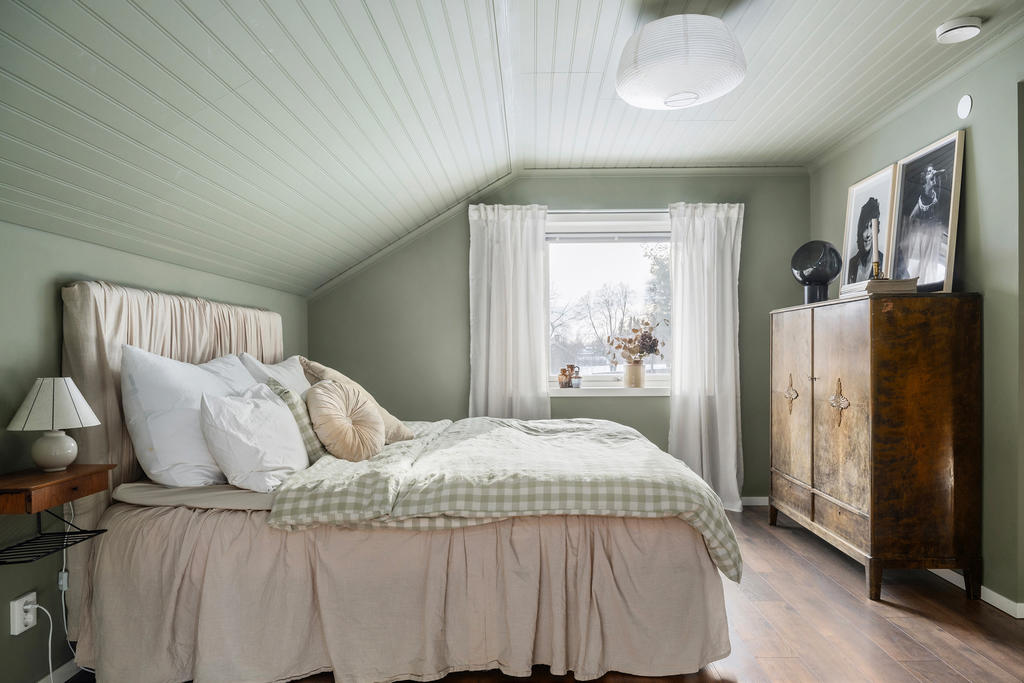 Sovrum 1, övre plan