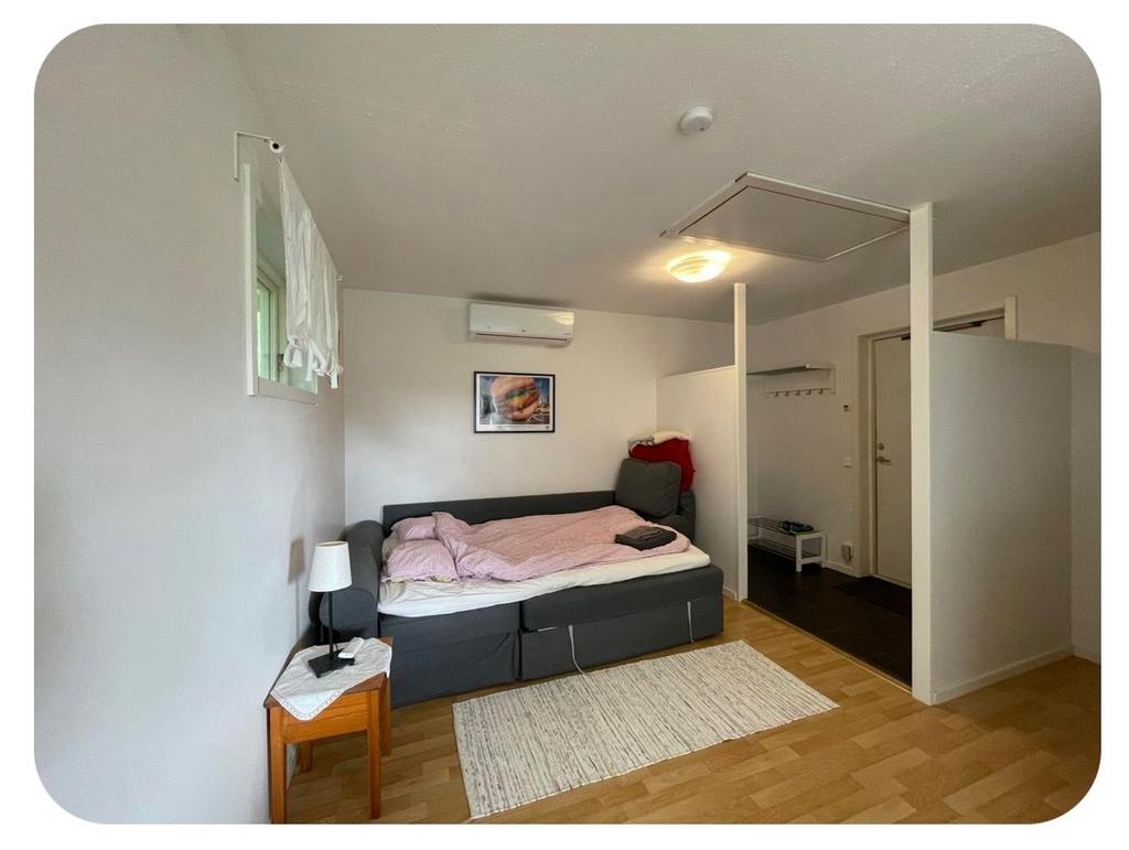 Ett av sidohusen - Säljarens bilder
