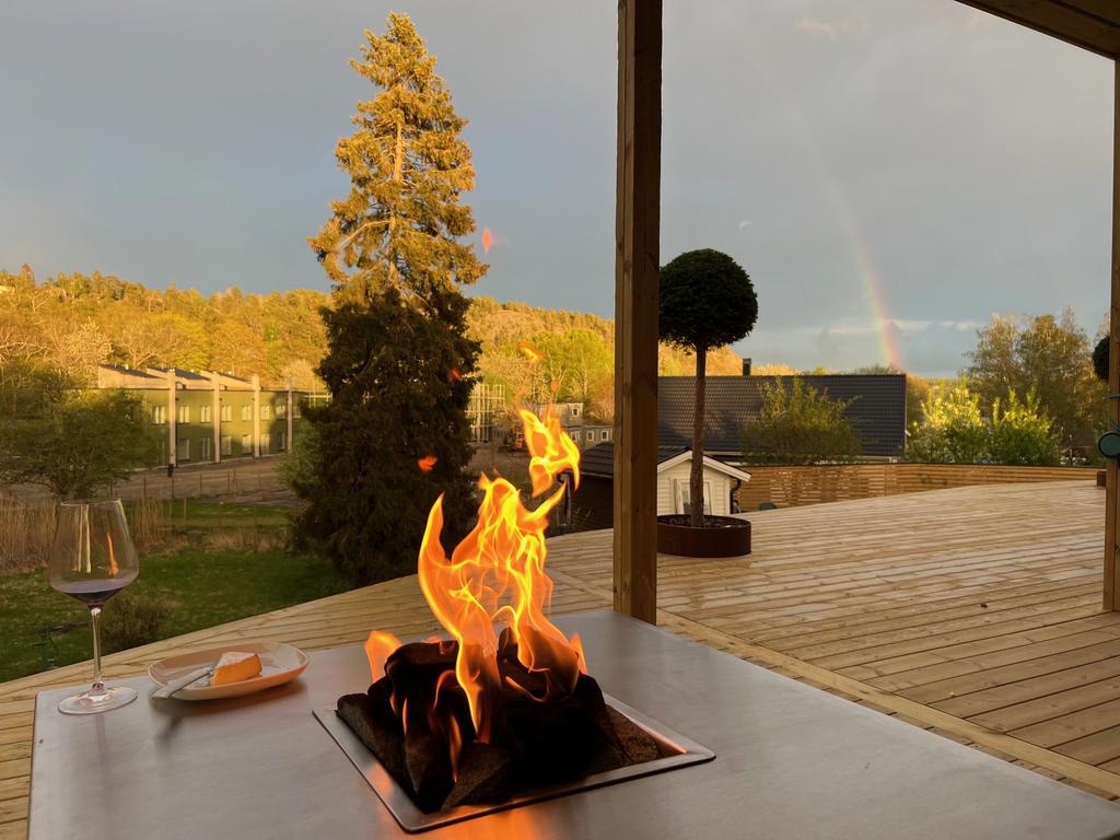 Vy från terrass däck