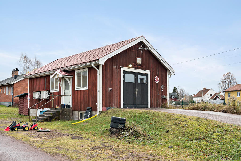 Torgvägen 12, fastighet med garage
