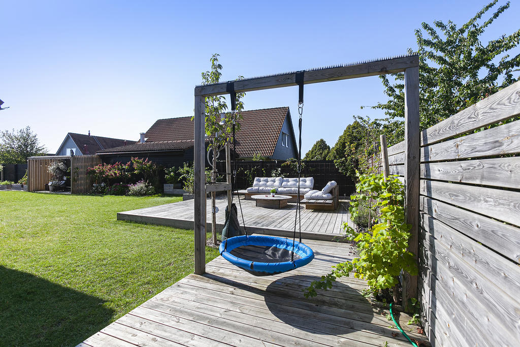 Stor trädgårdstomt med optimal placering