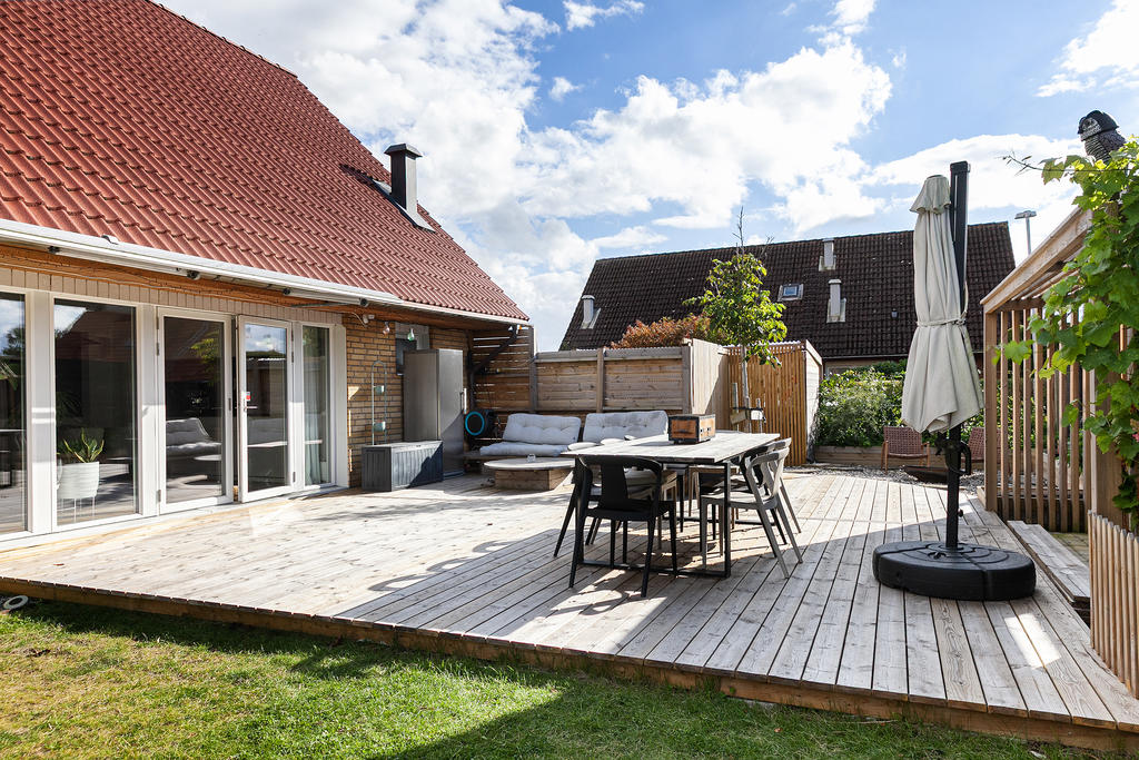 Stor markis för skugga de riktigt heta dagarna