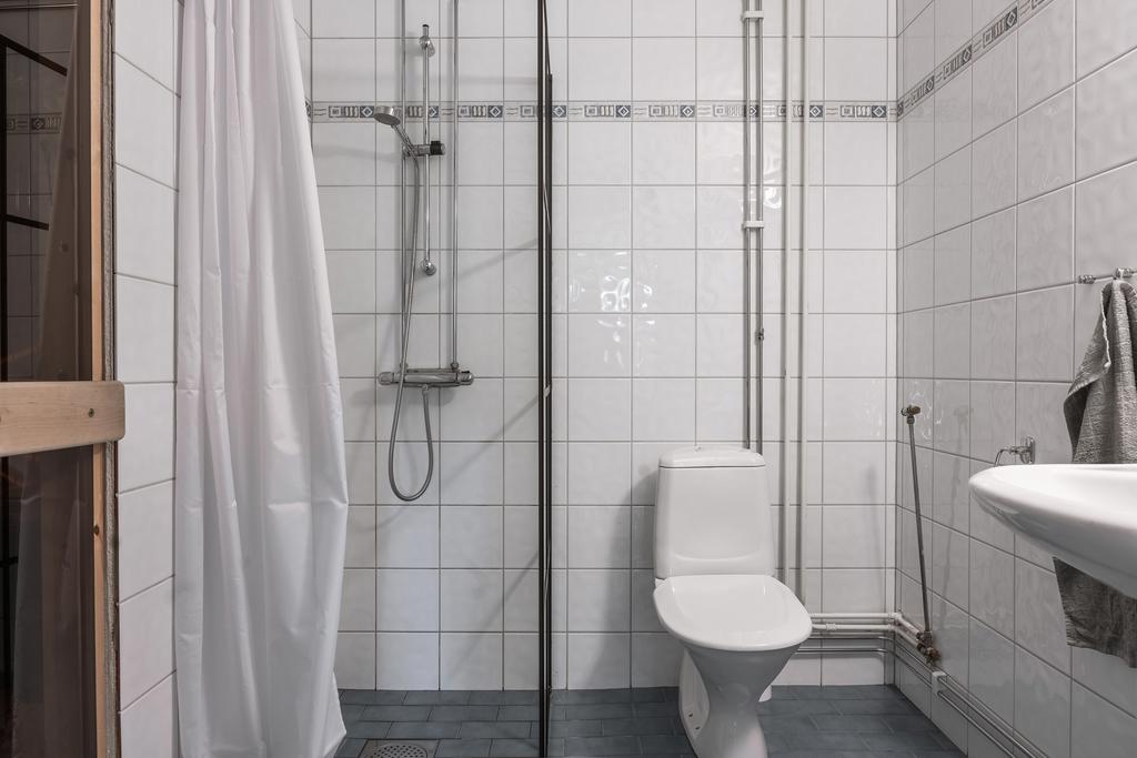 Badrum med bastu på entréplan