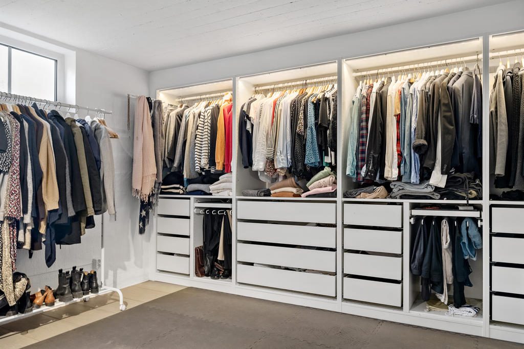 Walk in closet