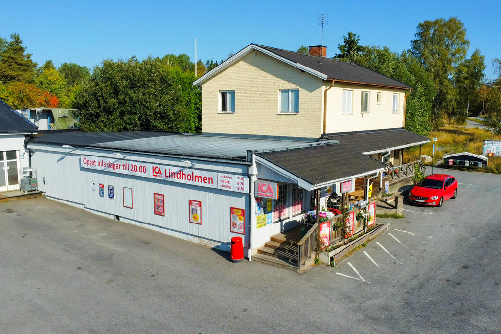 I Lindholmen finns en välsorterad ICA-butik