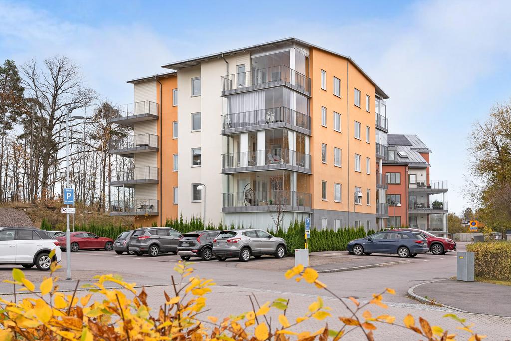 Balkong med eftermiddags och kvällssol