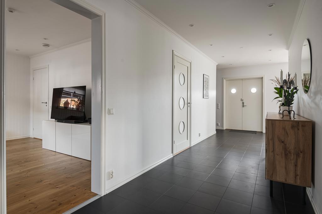 Vy från hall till allrum