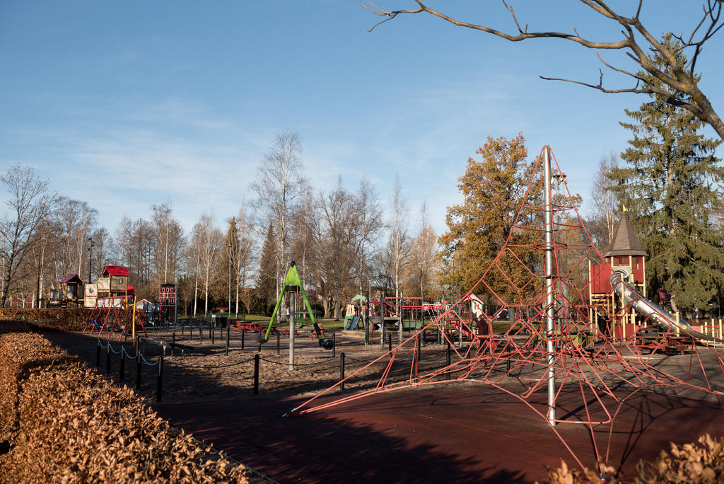 Närhet till Stadsparken med populär lekplats.