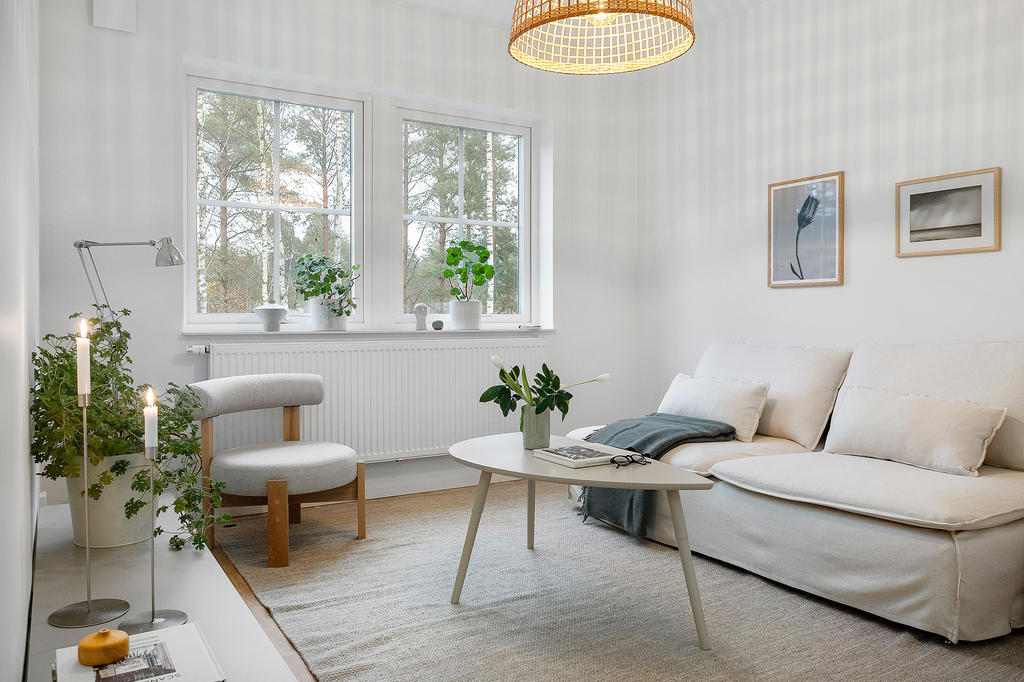 Utformningen av allrummet på ovanvåningen underlättar för att skapa ett fjärde sovrum till den växande familjen. Inspirationsbild från visningshuset på Nässelvägen 2A (126 kvm), notera att avvikelser förekommer gällande golvet som är i ek i övriga bostäder.