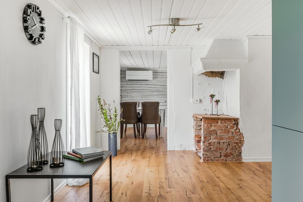 Rejäl murstock där det tidigare fanns en järnspis