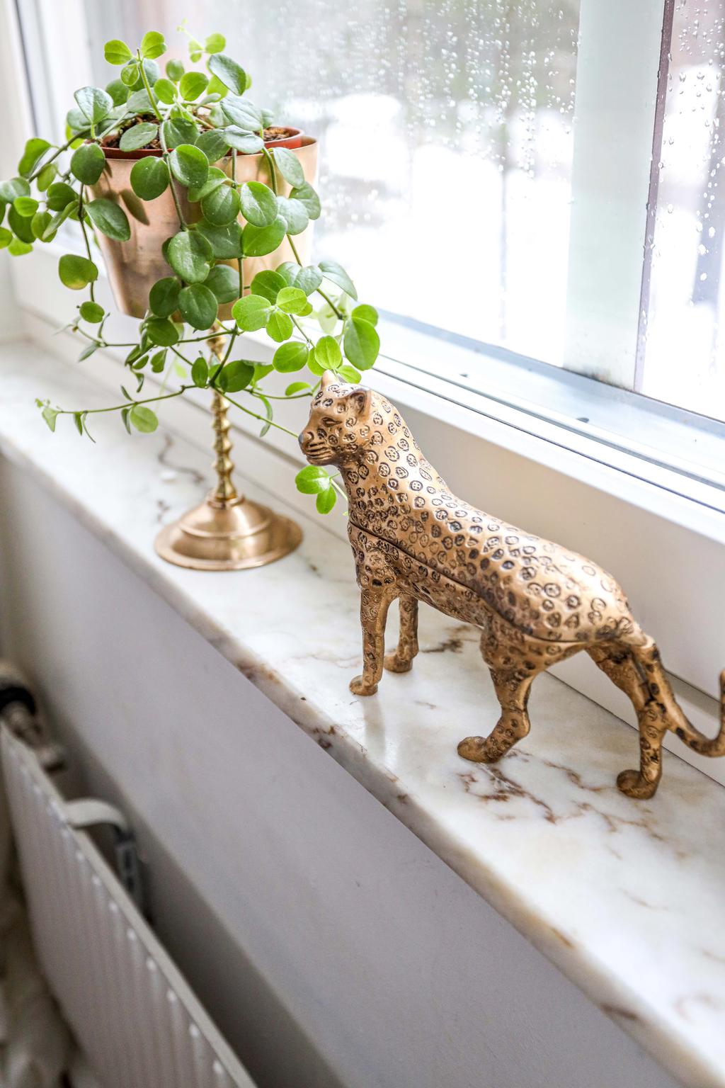 Fönsterbänkar av marmor