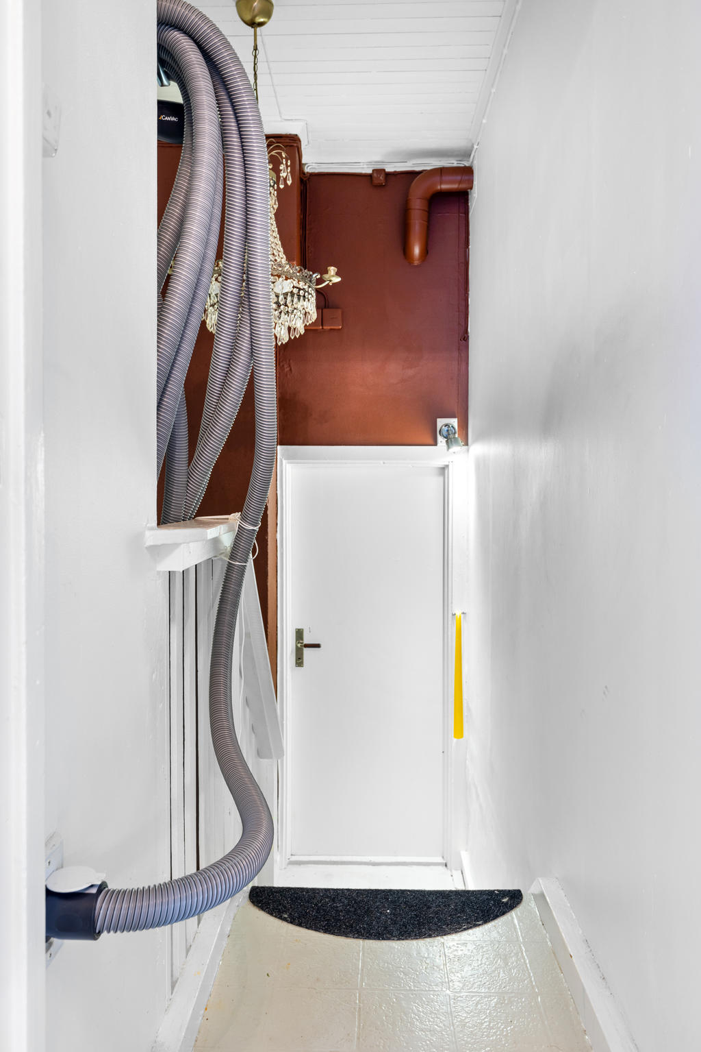 Trapp ner till källaren