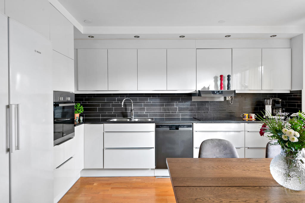 Fräscht kök med modern inredning 