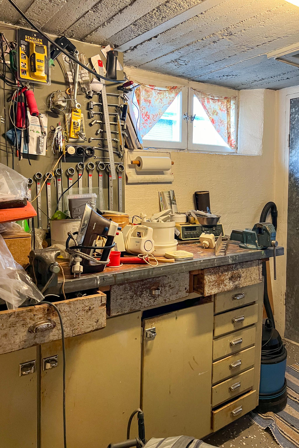 KÄLLARE:
Snickarrum